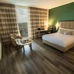 Mh Hotel